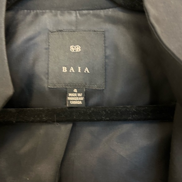 BAIA blazer size 4 made in Canada wool blazer in excellent used condition - Picture 6 of 12